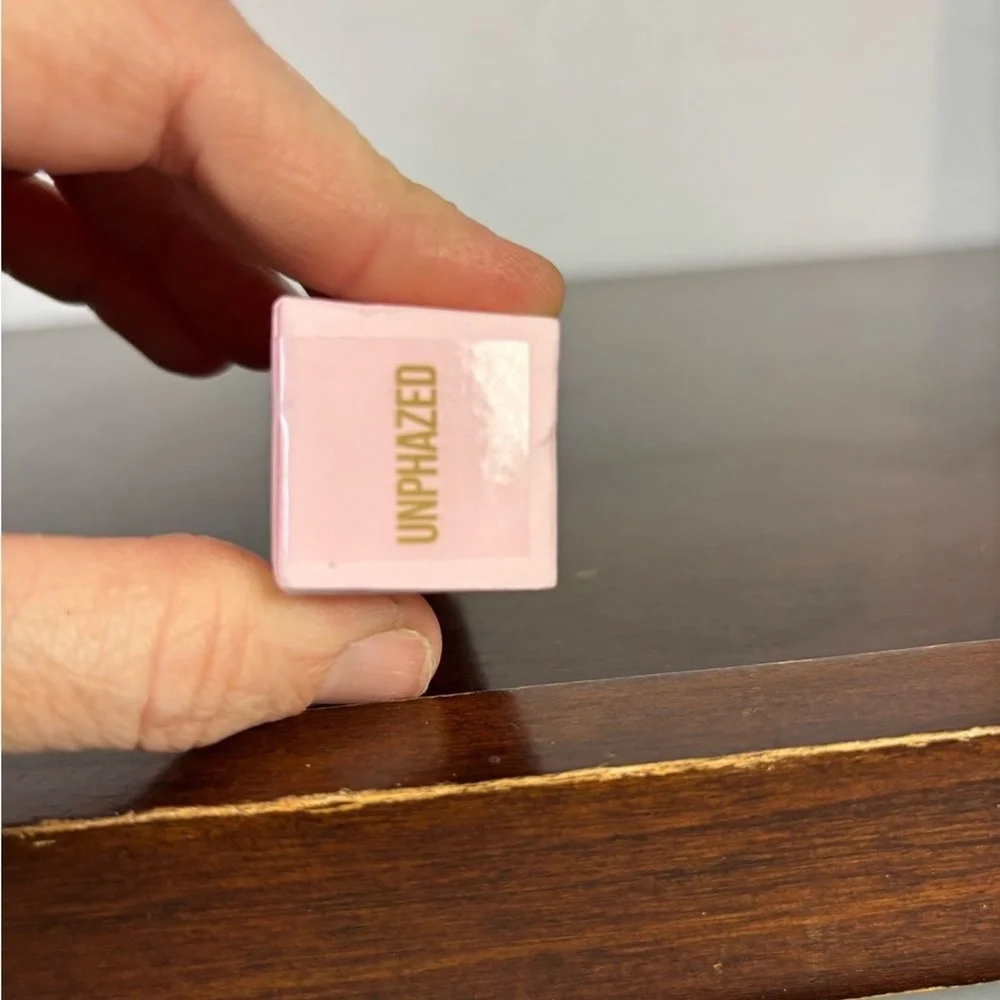 New Jeffree Star Velvet Trap Matte Lipstick in Unphazed nude olive bold unique